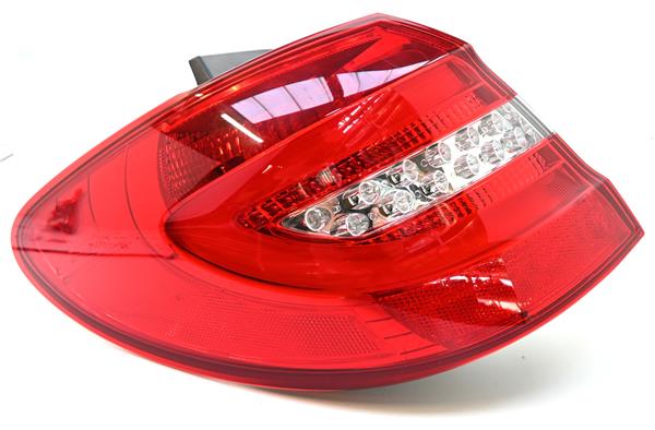 piloto trasero izquierdo mercedes benz clase