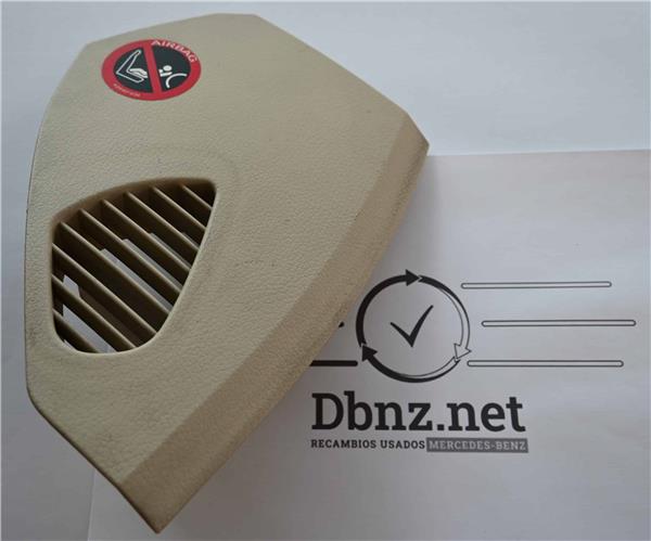 tapa derecha salpicadero mercedes benz clase