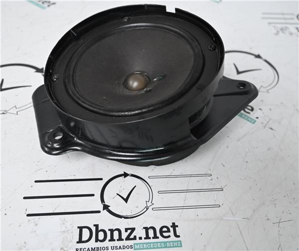altavoz puerta trasera derecha mercedes benz