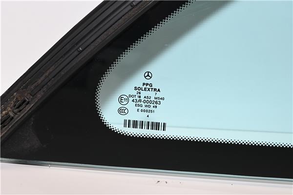 luna fija puerta trasera derecha mercedes ben