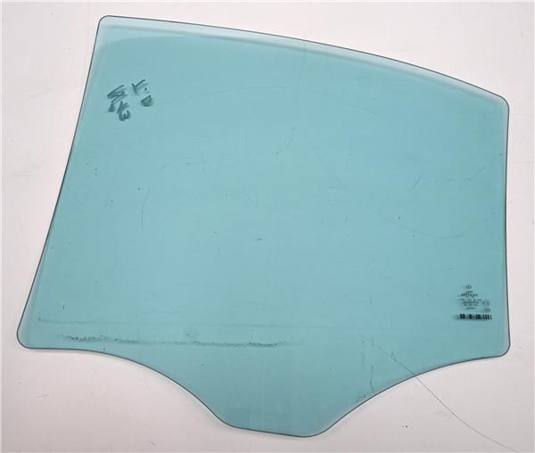 luna puerta trasera derecha mercedes benz cla