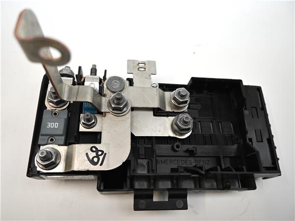caja fusiblesrele mercedes benz clase b bm 24