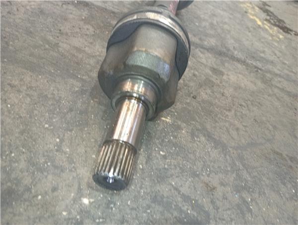 Transmision Delantera Izquierda 1.6