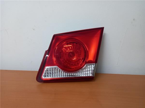 piloto porton trasero derecho chevrolet cruze