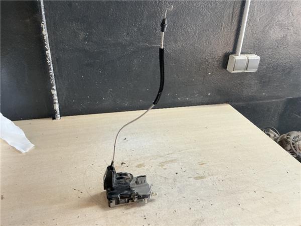 cerradura puerta delantera derecha peugeot 30