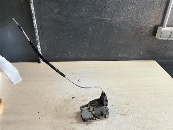 cerradura puerta delantera derecha peugeot 30