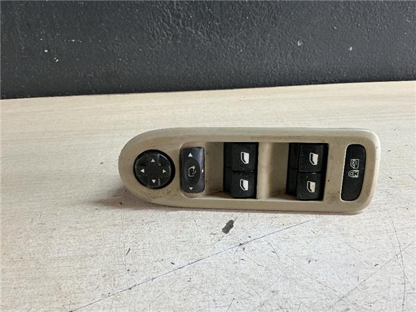 botonera puerta delantera izquierda peugeot 508 sw 1.6 hdi fap (114 cv)