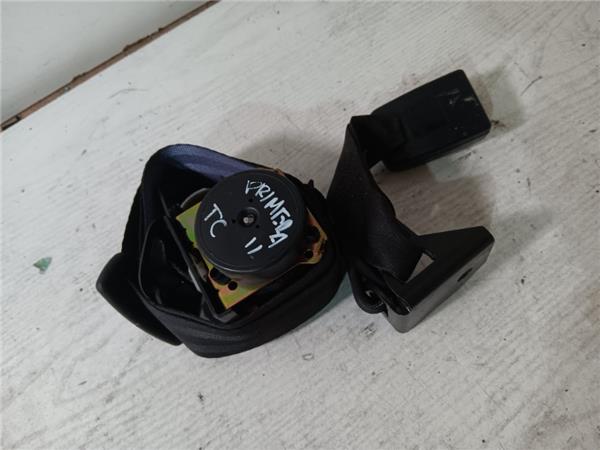 cinturon seguridad trasero central nissan pri