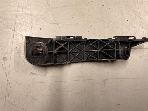 soporte derecho paragolpes delantero toyota r