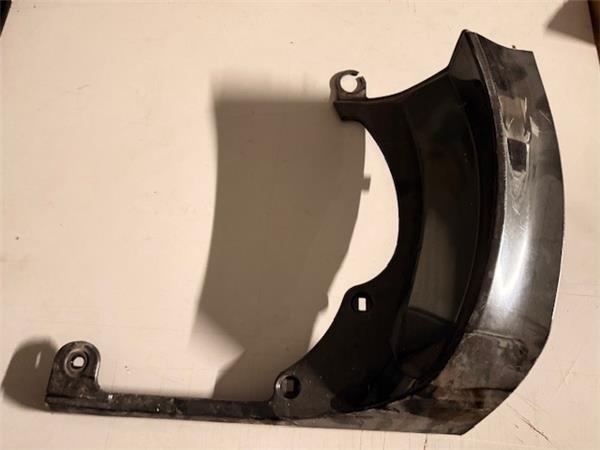 moldura porton trasero toyota rav4 a3 2005 2