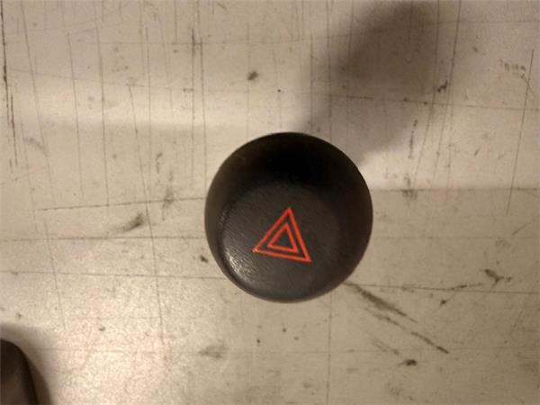 interruptor luces emergencia toyota rav4 a3 2