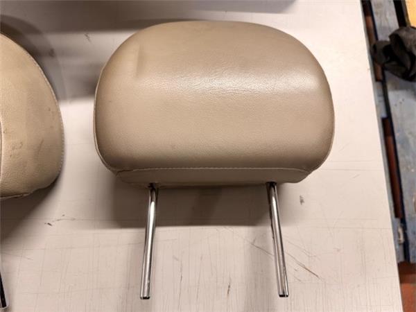 reposacabezas asiento delantero izquierdo toy