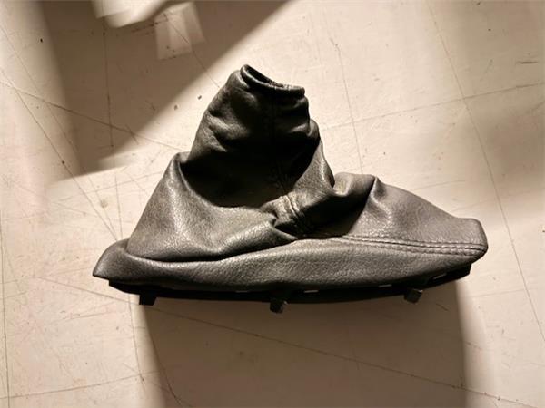 guardapolvo palanca freno estacionamiento peu