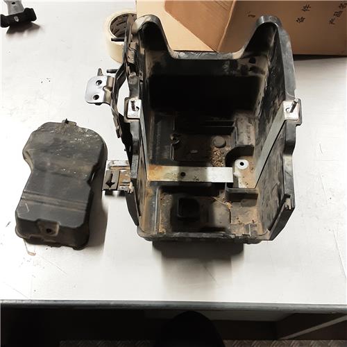 protector soporte bateria ford tourneo courie