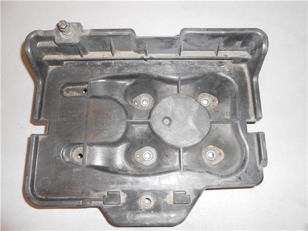 soporte bateria volkswagen golf iv berlina 1j