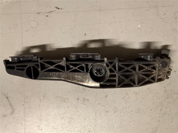 soporte derecho paragolpes trasero toyota rav