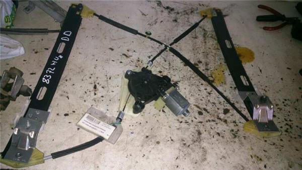 elevalunas electrico delantero derecho seat l