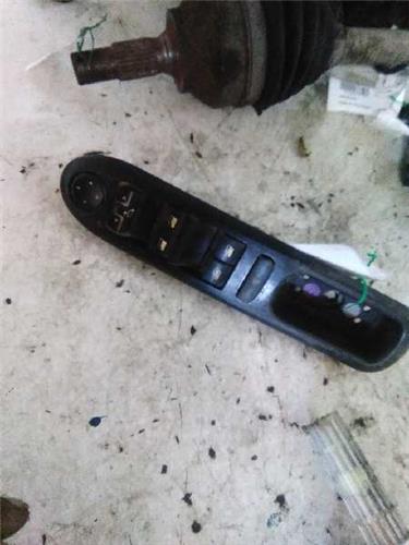 botonera puerta delantera izquierda peugeot 407 2.0 16v (140 cv)