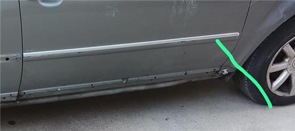 embellecedor exterior puerta trasera derecha