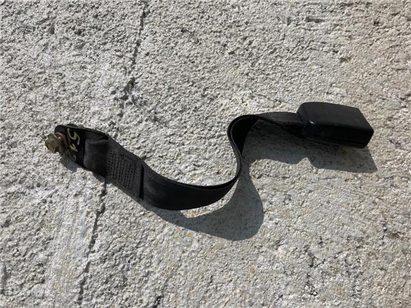 anclaje cinturon trasero izquierdo nissan ser