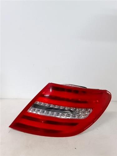 piloto trasero derecho mercedes benz clase c