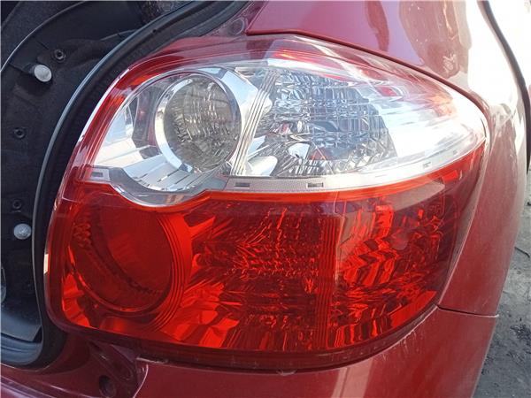piloto trasero derecho toyota auris e15 10200
