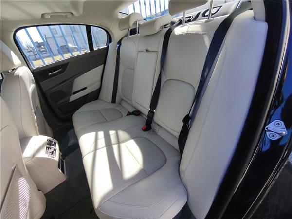 asientos traseros jaguar xe 102014 20 portfo