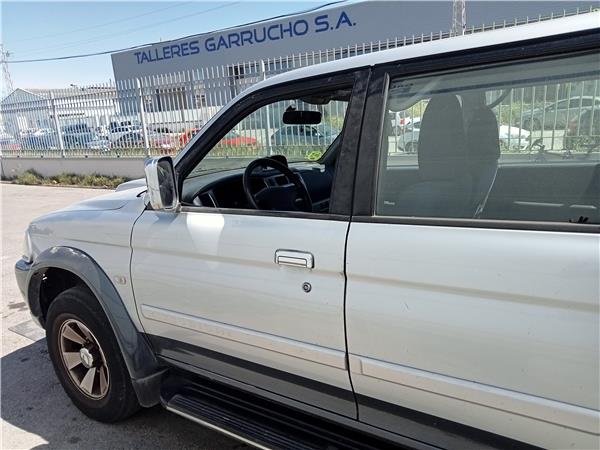 puerta delantera izquierda mitsubishi montero