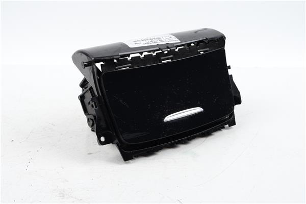 cenicero mercedes benz clase cla bm 117 03201