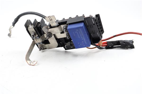 caja reles mercedes benz clase cla bm 117 032