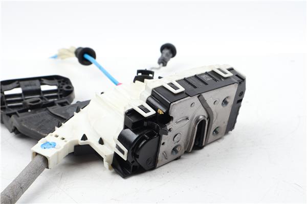 cerradura puerta trasera izquierda mercedes b