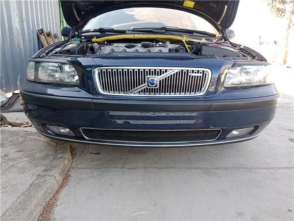 paragolpes delantero volvo v70 familiar 2000