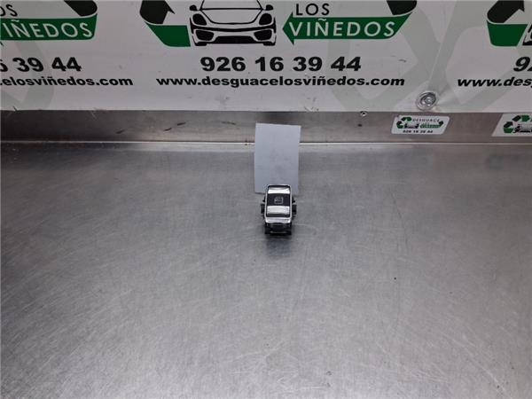mando elevalunas delantero derecho mercedes b
