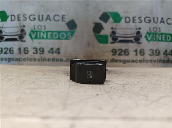 botonera puerta delantera derecha peugeot box