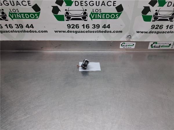 mando elevalunas delantero derecho audi a7 sp