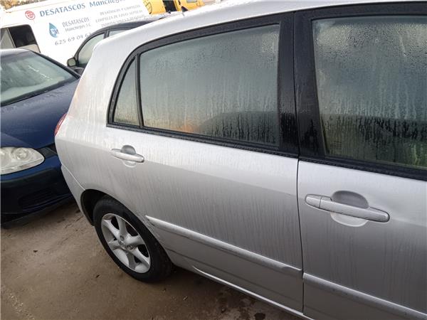 puerta trasera derecha toyota corolla e12 200