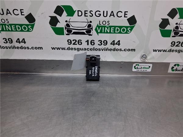 mando elevalunas delantero derecho alfa romeo