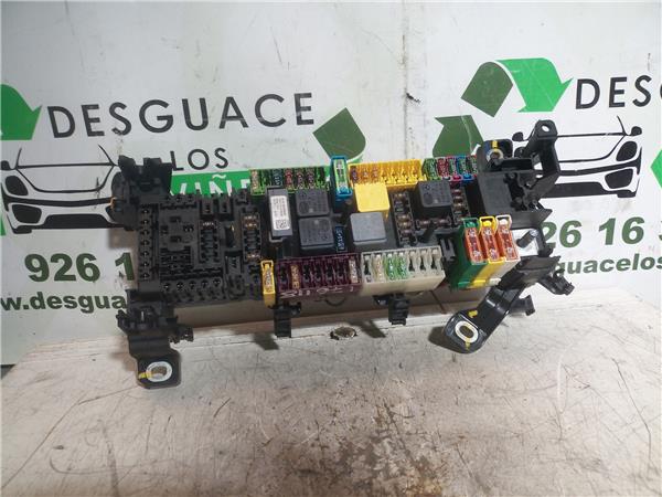 caja reles mercedes benz clase a bm 176 06201