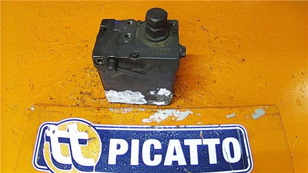 bomba elevacion manual cabina mercedes benz a