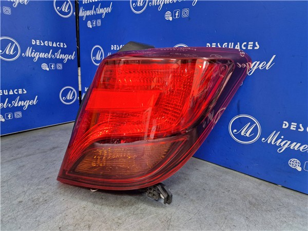 piloto trasero derecho toyota yaris p13 2014