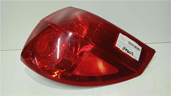 piloto trasero derecho toyota sienna xle