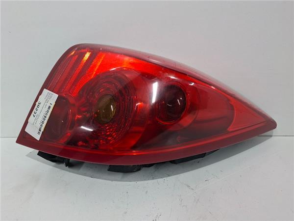 piloto trasero izquierdo nissan primera hatch