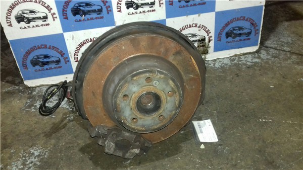 brazo superior trasero derecho mercedes benz