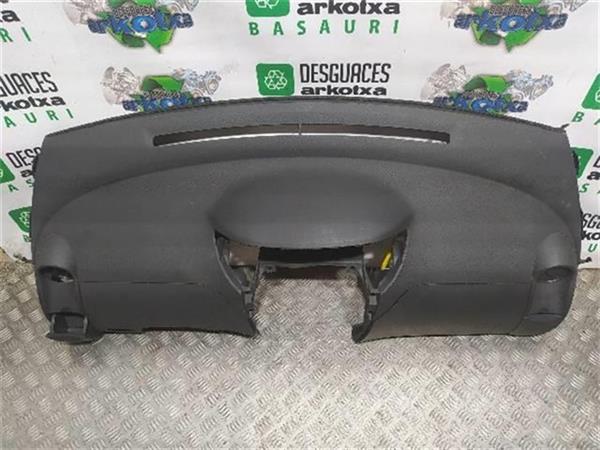 salpicadero toyota yaris 14 d 66 kw