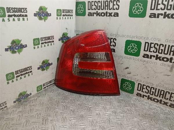 piloto trasero izquierdo skoda octavia 19 tdi