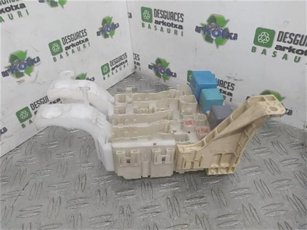 caja fusiblesrele toyota yaris 14 d 66 kw