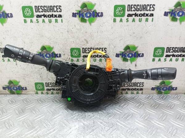 mando multifuncion toyota auris 18 touring sp