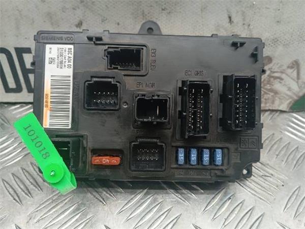 caja fusiblesrele peugeot 407 20 hdi sw 6e 13