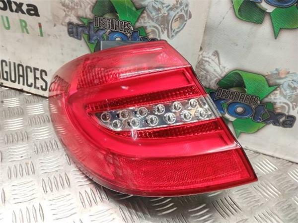 piloto trasero izquierdo mercedes b 180 18 cd