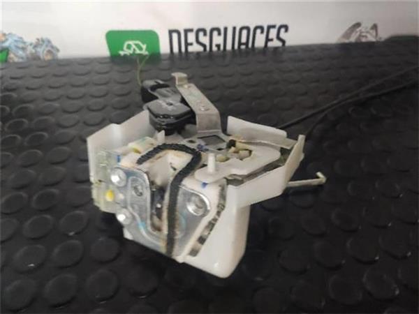 Cerradura Puerta Trasera Derecha 1.0